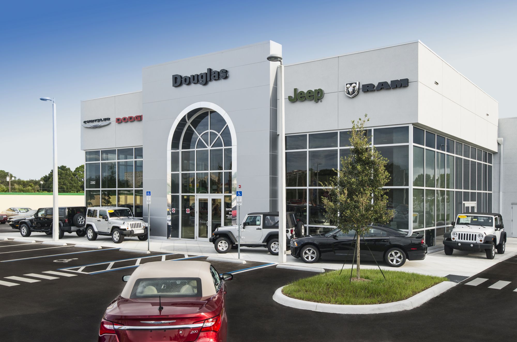 Douglas Jeep, Chrysler, Dodge - VENICE, FL